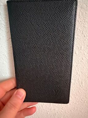 Louis Vuitton Black Textured Leather checkbook & card Holder